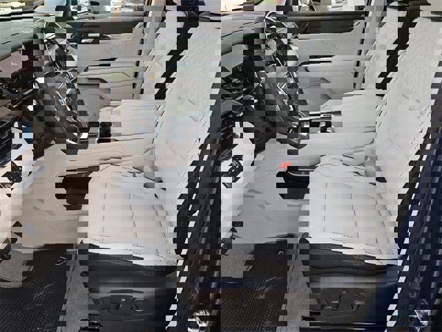 New 2026 GMC Acadia Denali w/ Super Cruise Package image 9