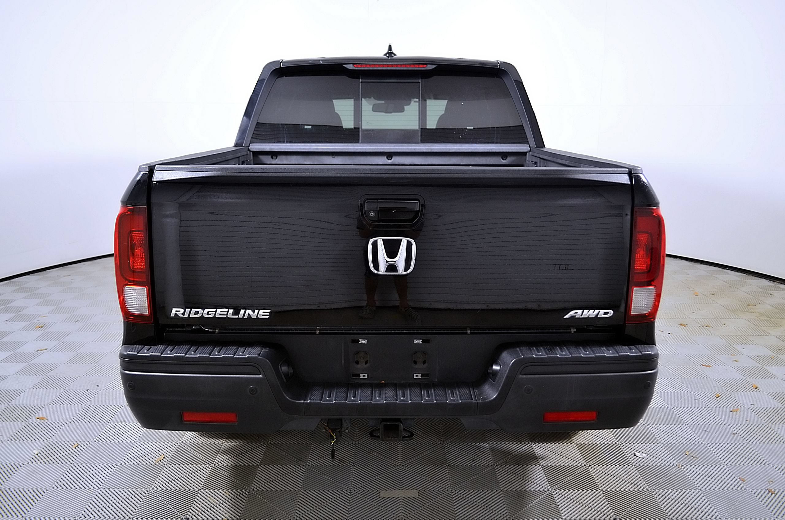 Used 2017 Honda Ridgeline Black Edition image 8