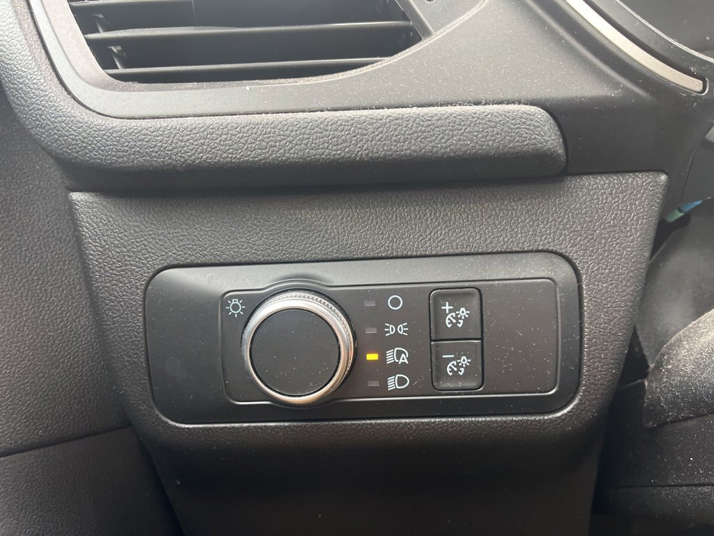 Used 2020 Ford Escape SE image 20