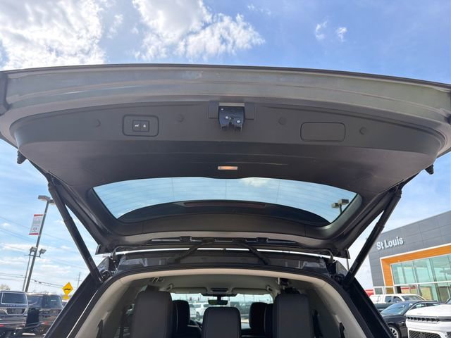 Used 2025 Nissan Pathfinder SL w/ Cargo Package image 28