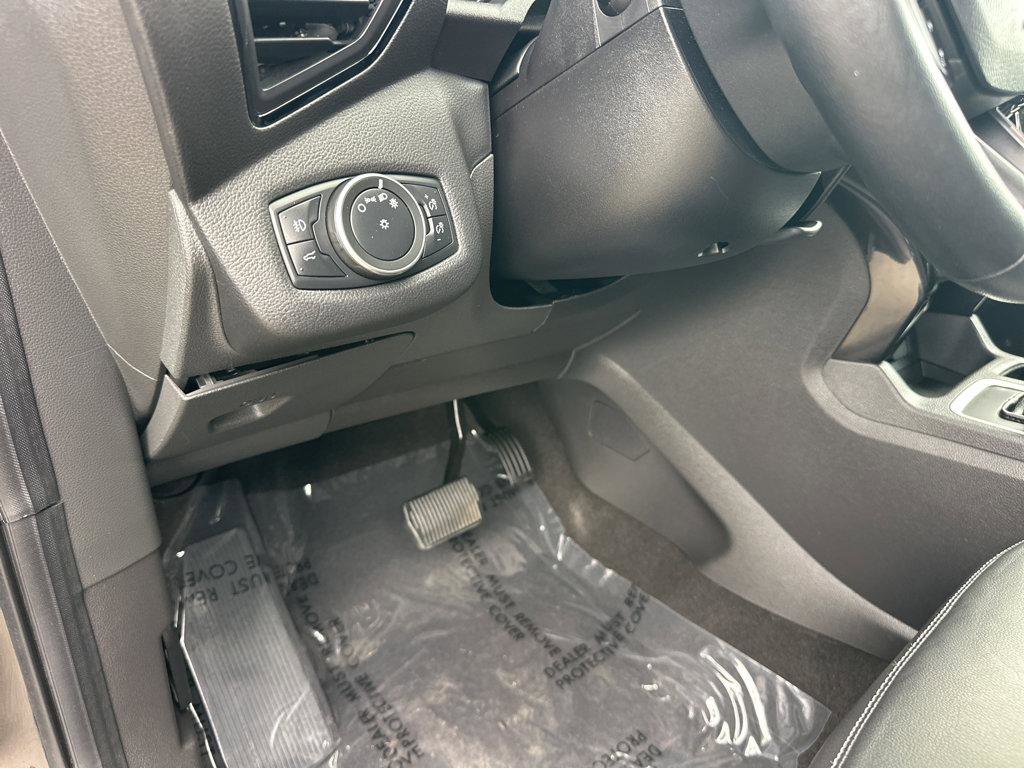 Used 2019 Ford Escape Titanium FWD image 31