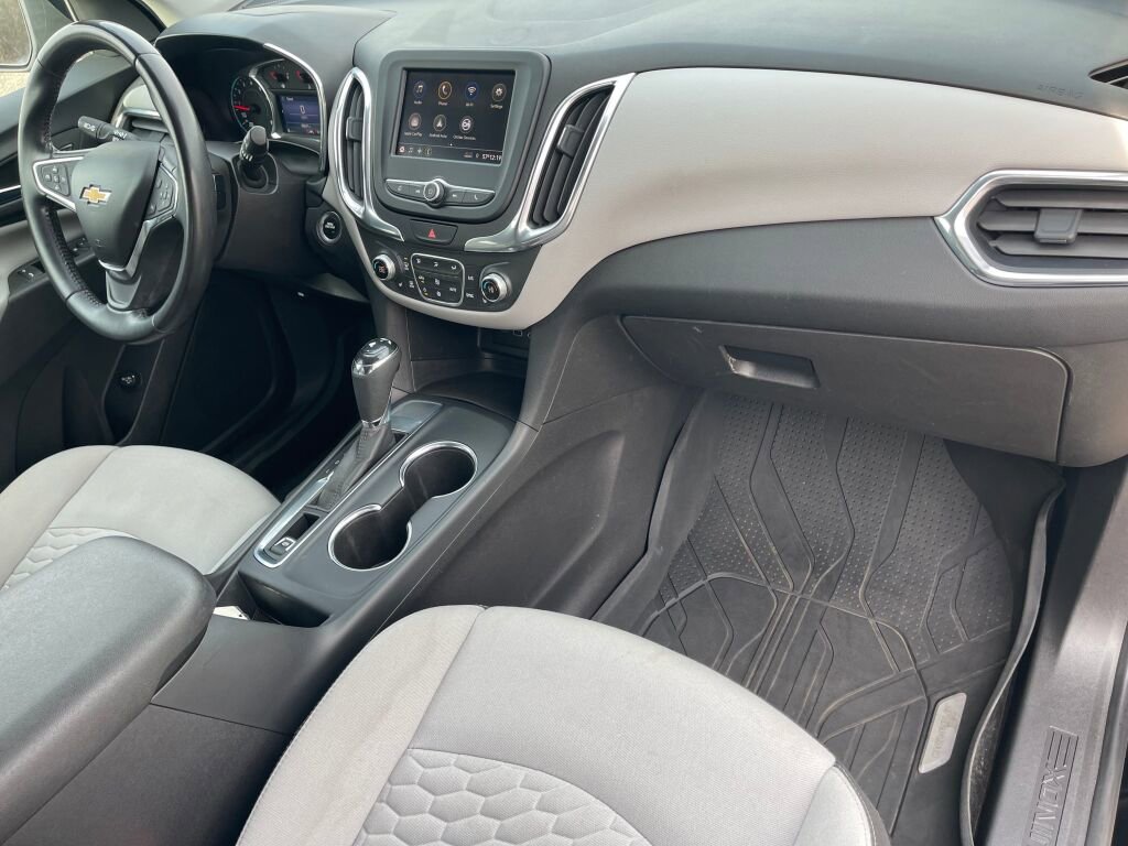 Used 2020 Chevrolet Equinox LT w/ Driver Convenience Package image 21