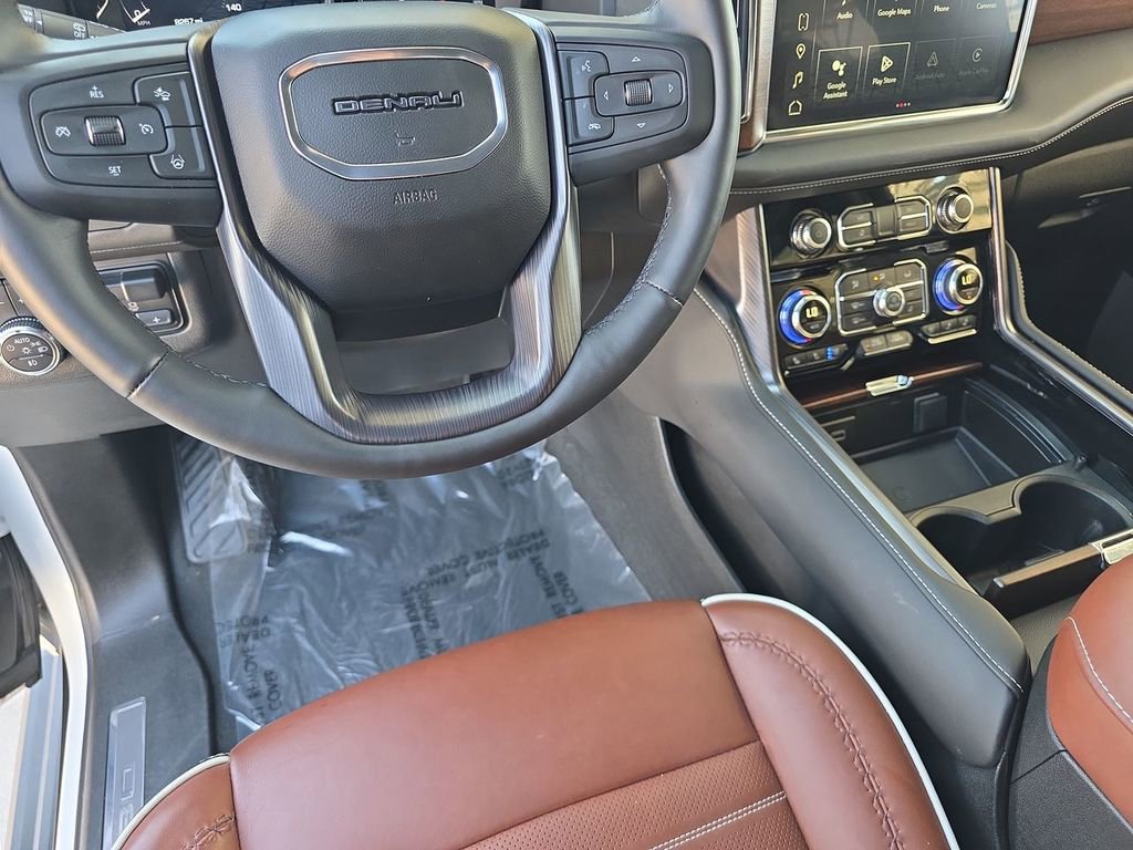 Used 2024 GMC Yukon Denali Ultimate image 11