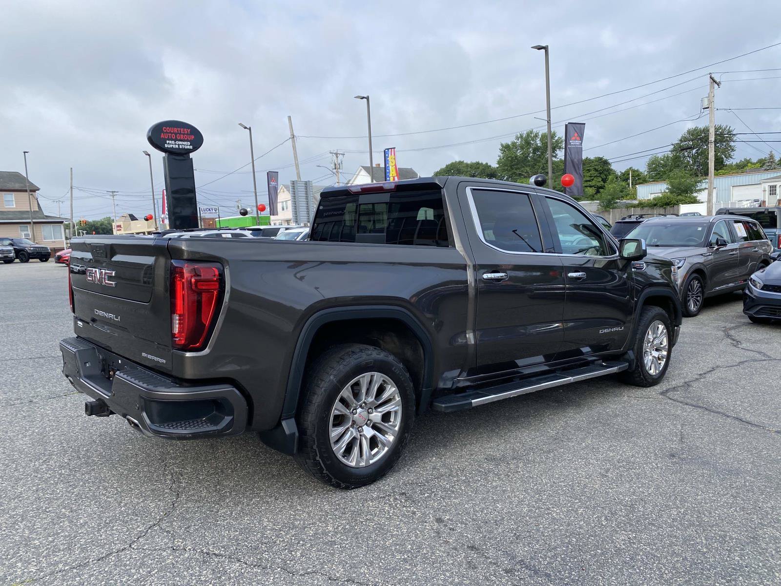 Used 2019 GMC Sierra 1500 Denali w/ LPO, GMC Protection Package AWD/4WD image 7