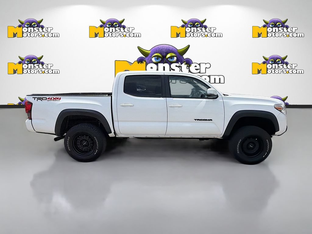 Used 2018 Toyota Tacoma TRD Off-Road AWD/4WD image 4
