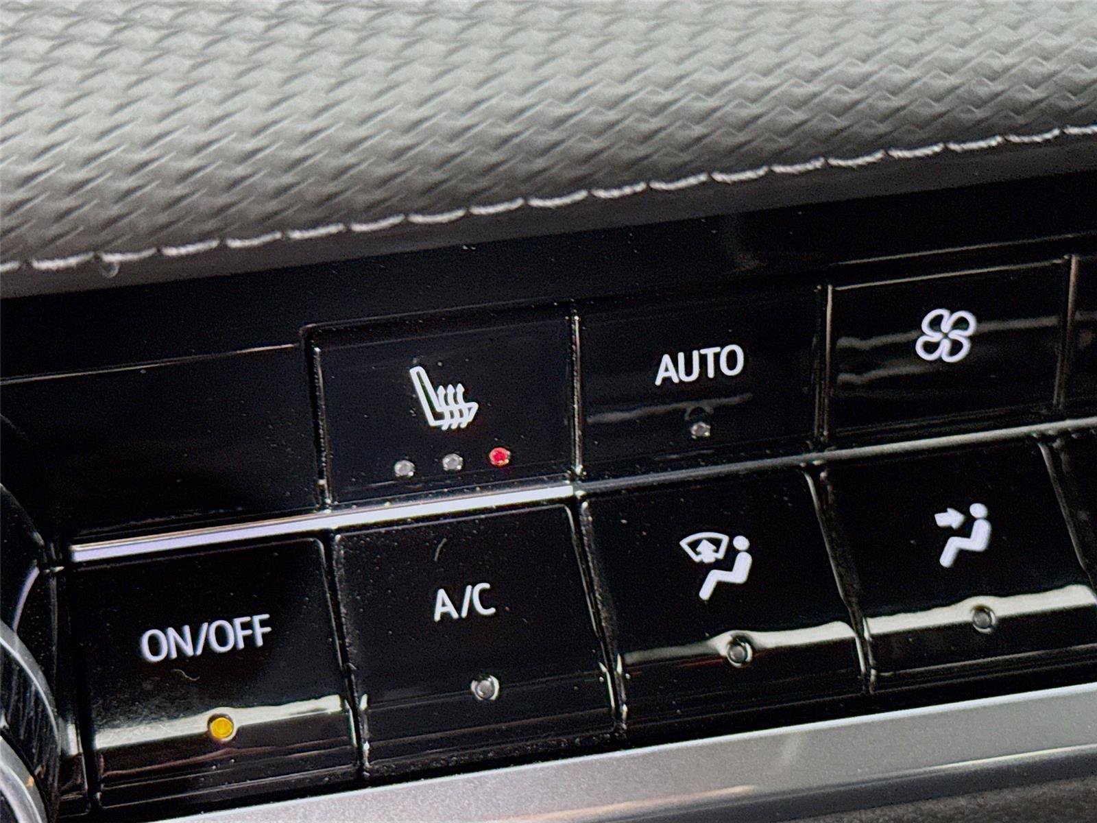 Used 2026 Chevrolet Equinox LT w/ Convenience Package II image 19