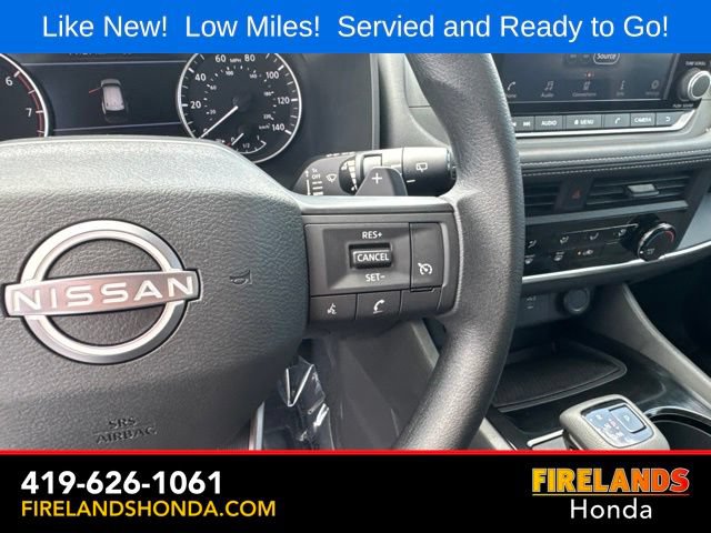 Used 2025 Nissan Rogue S FWD image 18