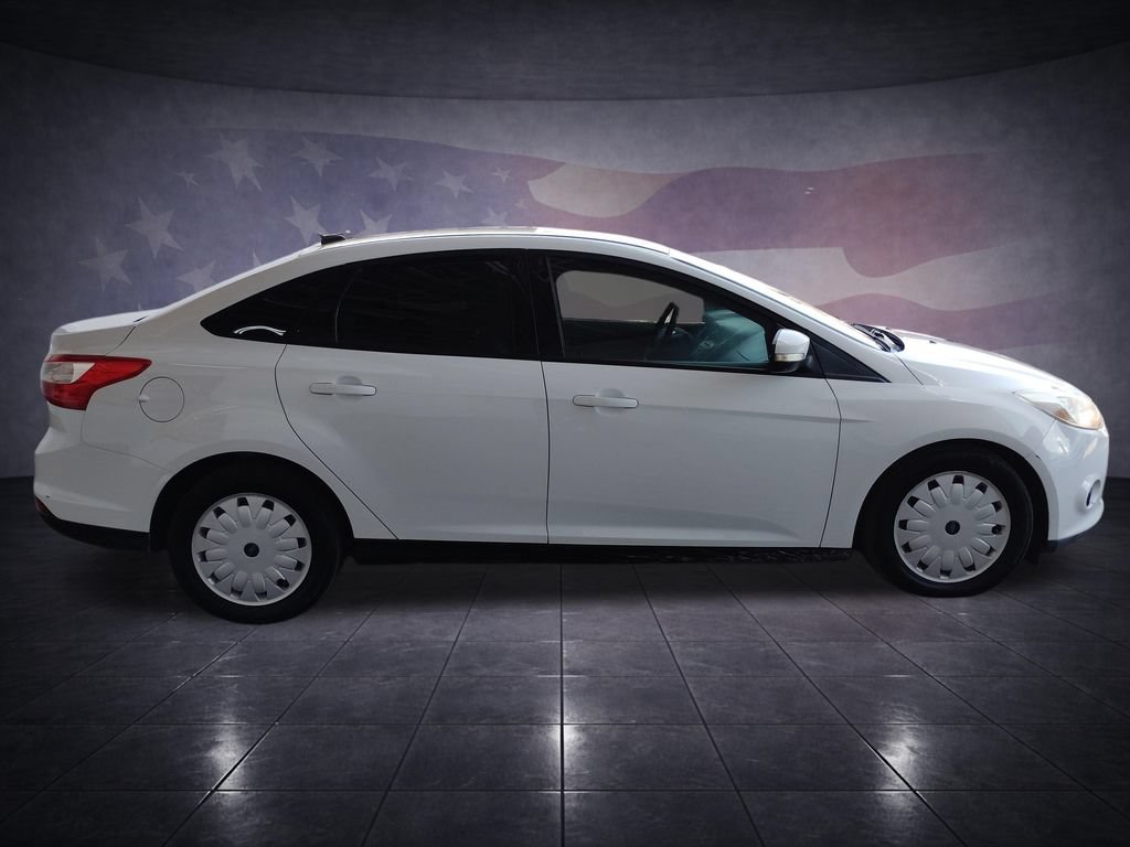 Used 2013 Ford Focus SE FWD image 6