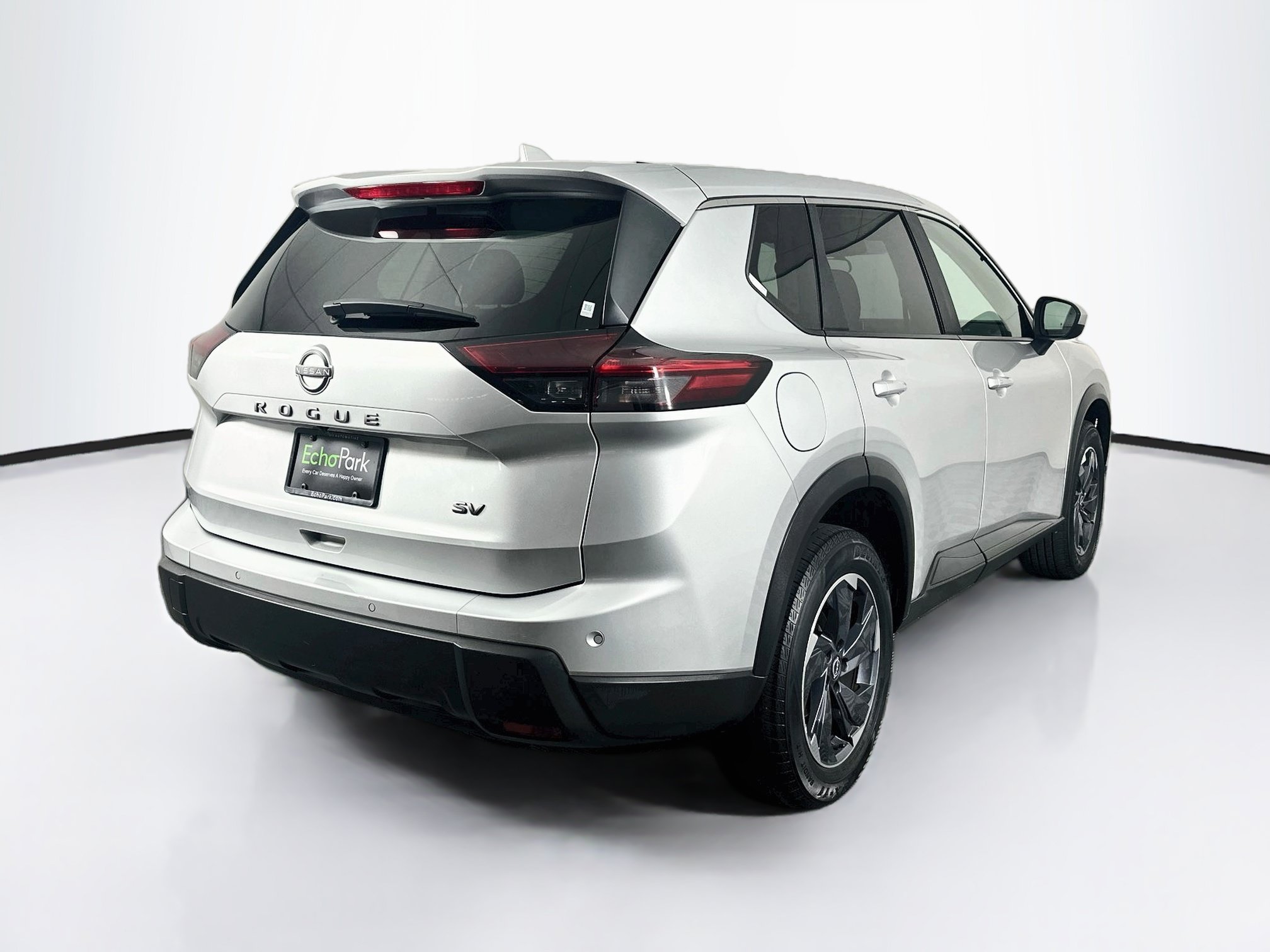 Used 2024 Nissan Rogue SV FWD image 9