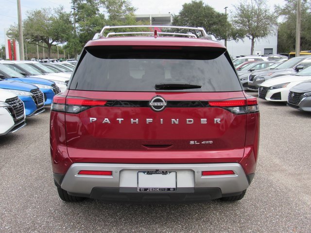 Used 2023 Nissan Pathfinder SL image 4