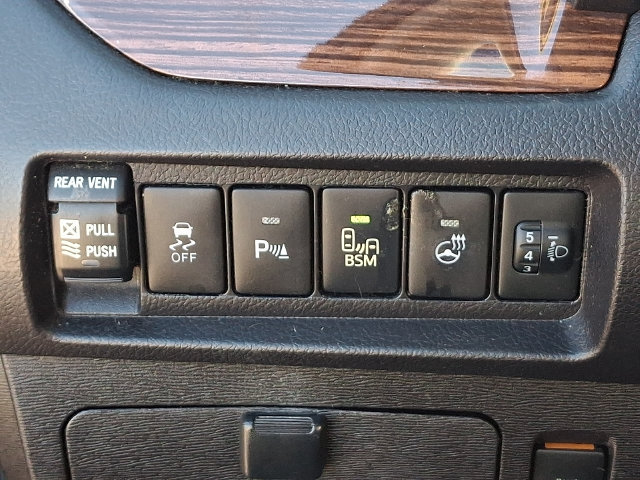 Used 2015 Toyota Sienna Limited Premium AWD/4WD image 9