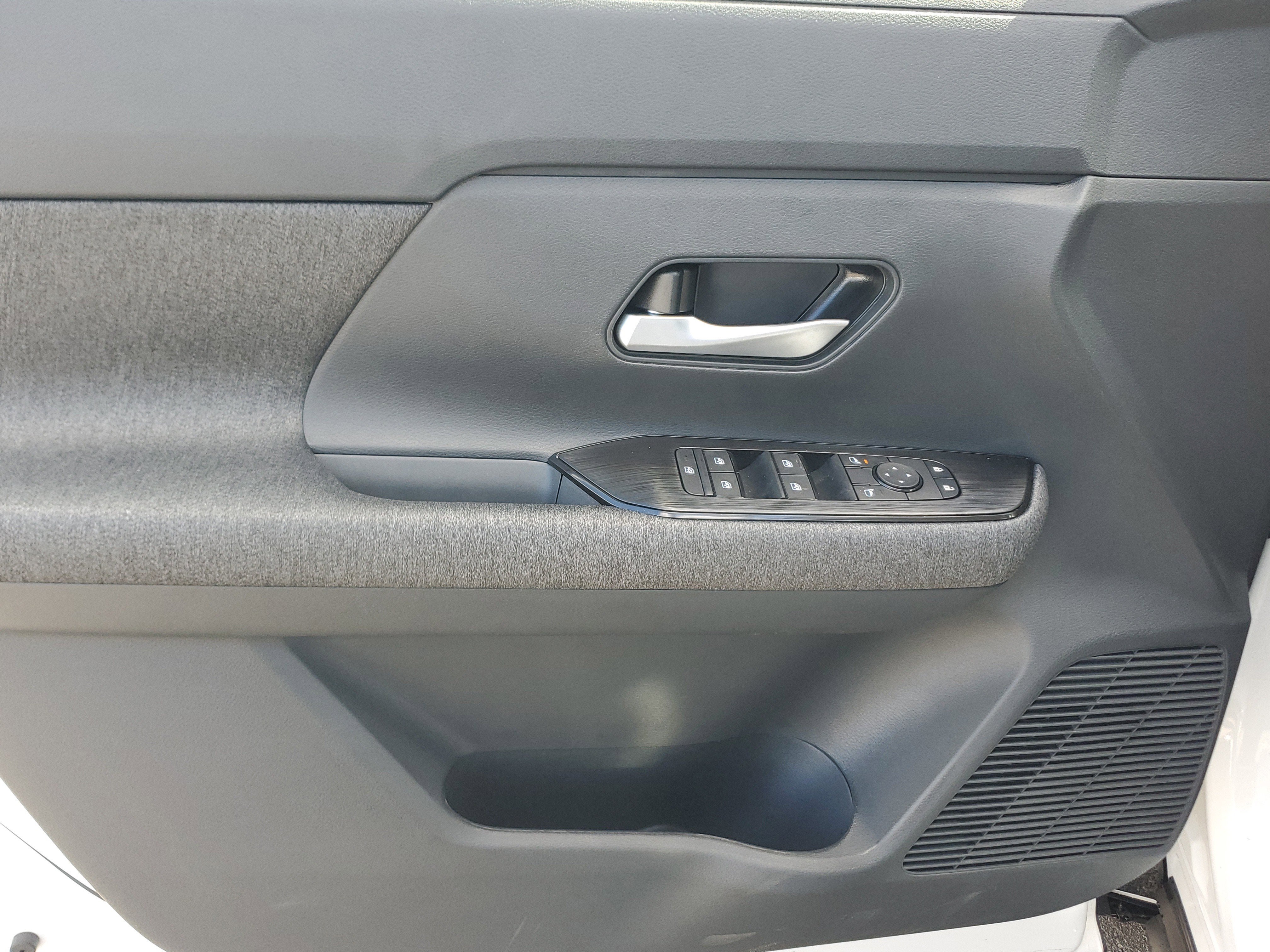 New 2026 Nissan Kicks SV FWD image 12
