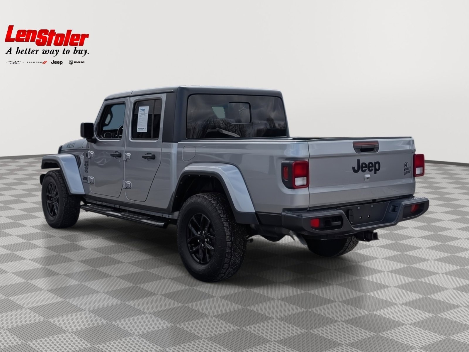 Used 2021 Jeep Gladiator Sport image 3