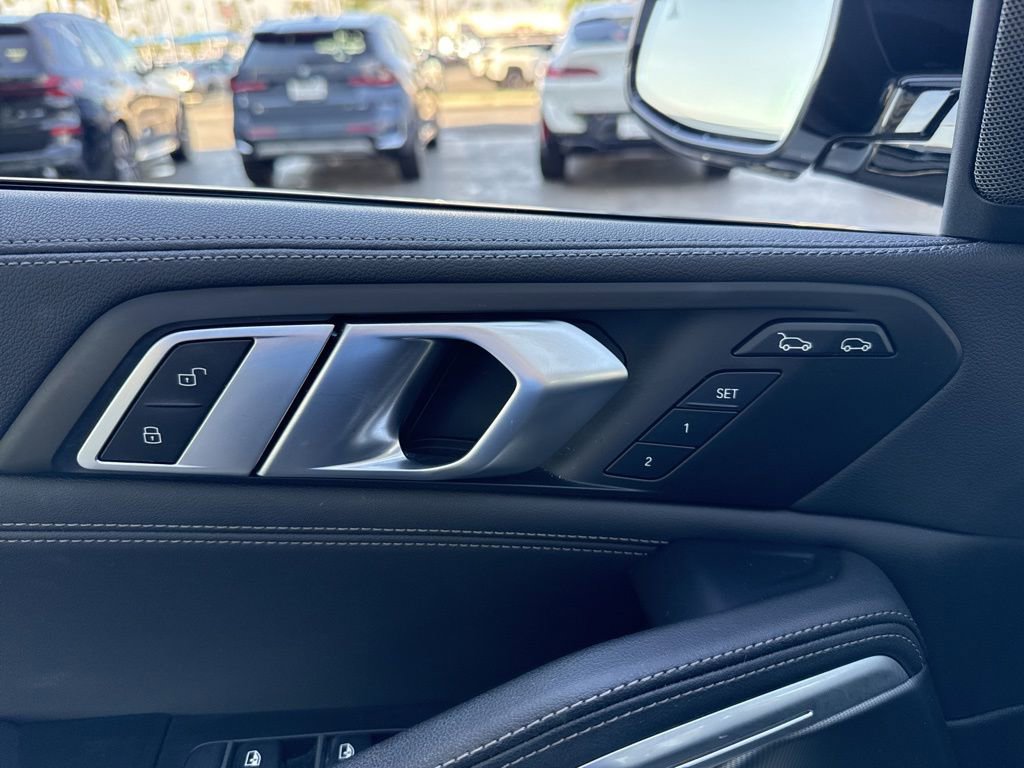 Used 2023 BMW X6 xDrive40i w/ M Sport Package image 7