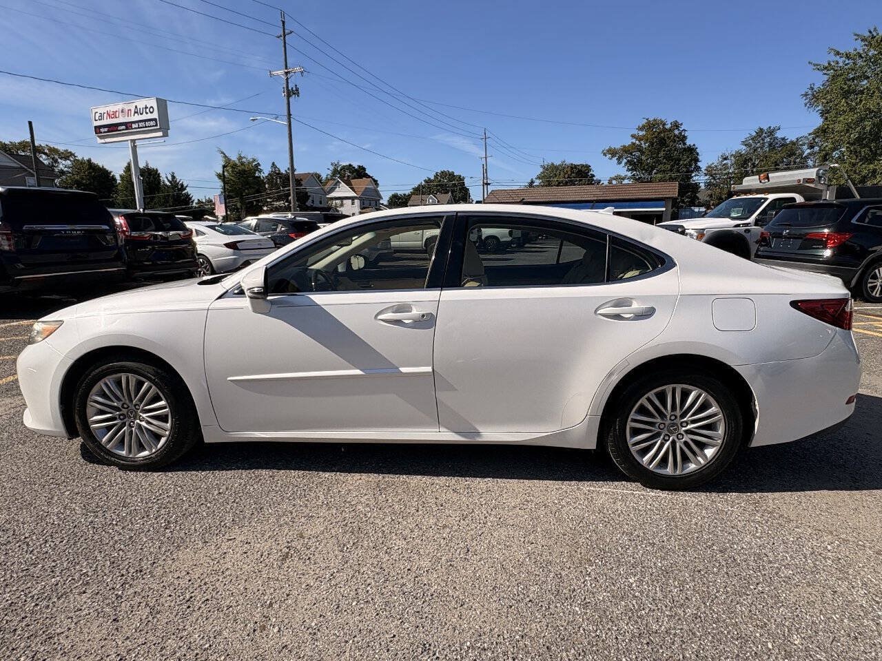 Used 2014 Lexus ES 350 w/ Luxury Package FWD image 12