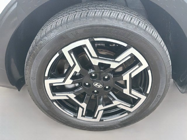 Certified 2026 Hyundai Santa Cruz Limited AWD/4WD image 34