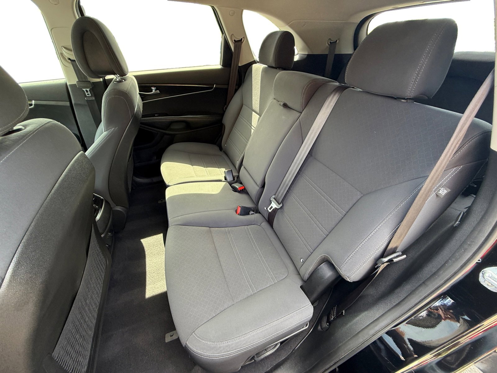 Used 2017 Kia Sorento LX image 16