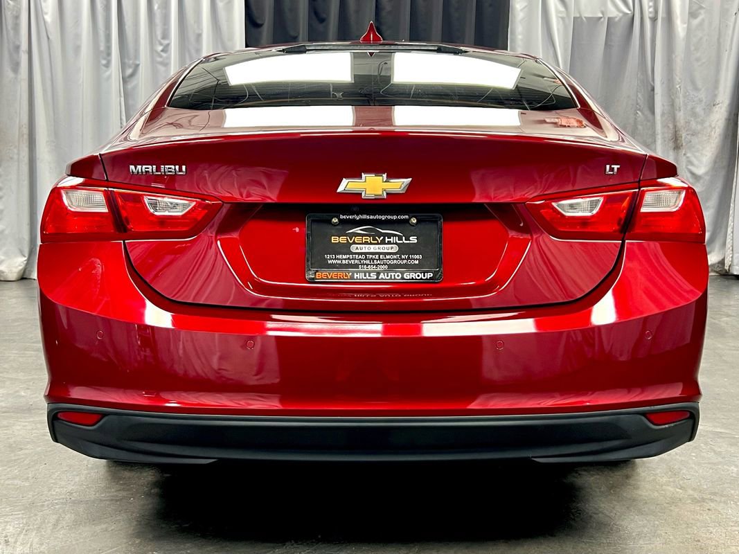 Used 2018 Chevrolet Malibu LT w/ Driver Confidence Package image 7