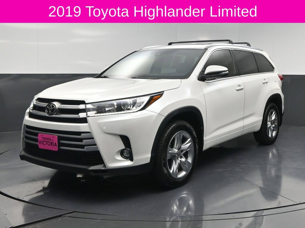 Used 2019 Toyota Highlander Limited FWD image 2