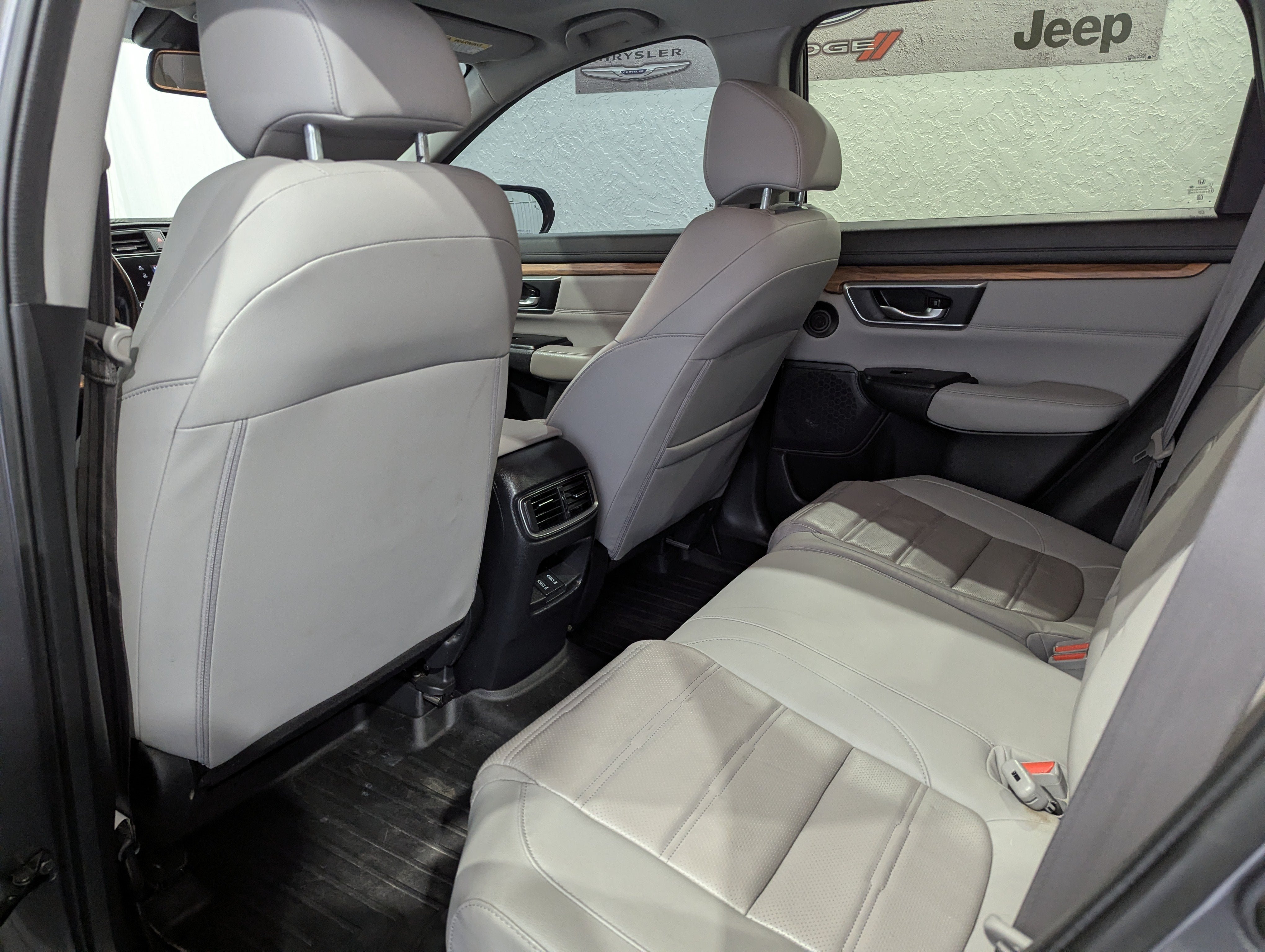 Used 2019 Honda CR-V Touring image 11