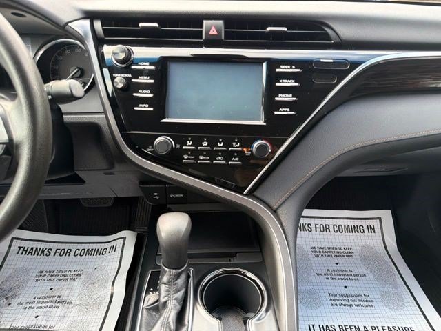 Used 2018 Toyota Camry LE FWD image 21
