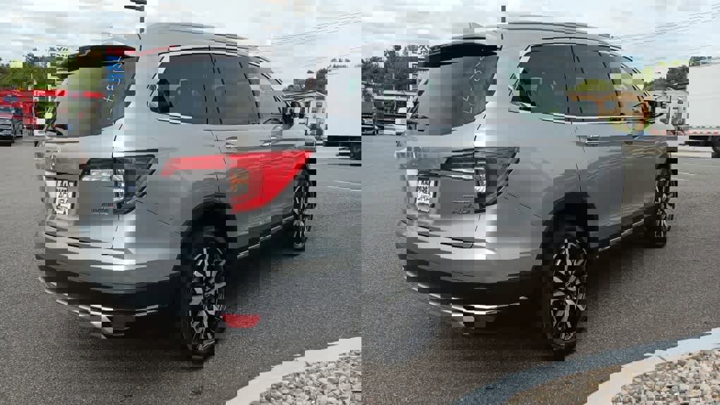 Used 2022 Honda Pilot Touring image 6