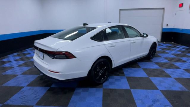 Used 2025 Honda Accord SE image 8
