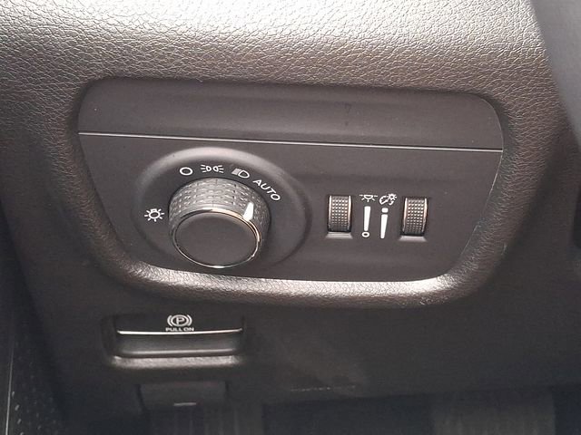 Used 2023 Jeep Grand Cherokee L Laredo AWD/4WD image 24