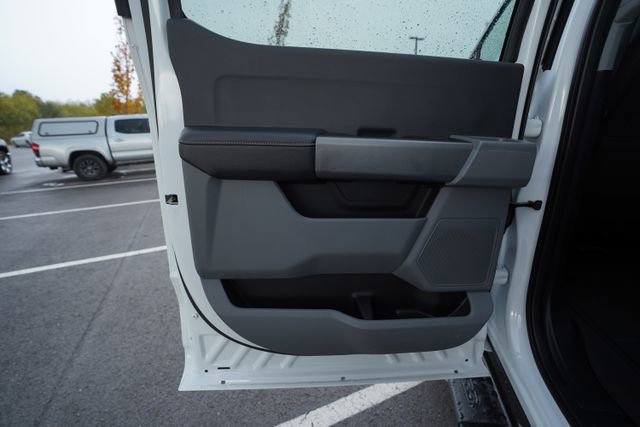 Used 2023 Ford F250 XLT w/ FX4 Off-Road Package image 16