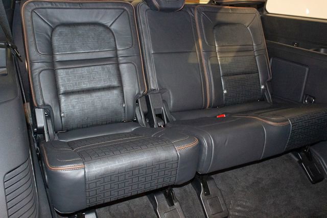 Used 2024 Lincoln Navigator Black Label image 13