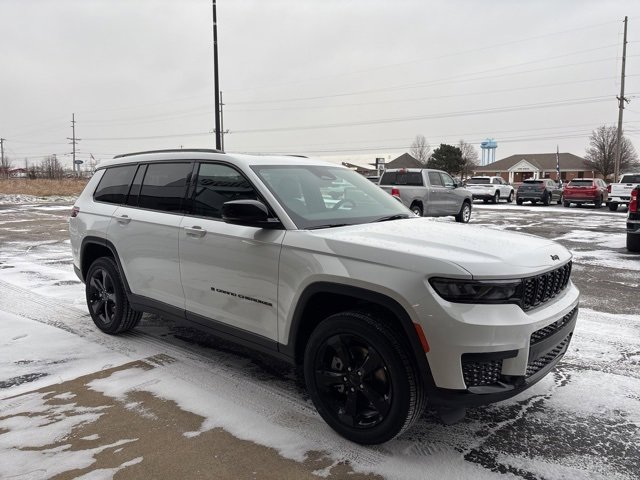New 2025 Jeep Grand Cherokee L Altitude image 8