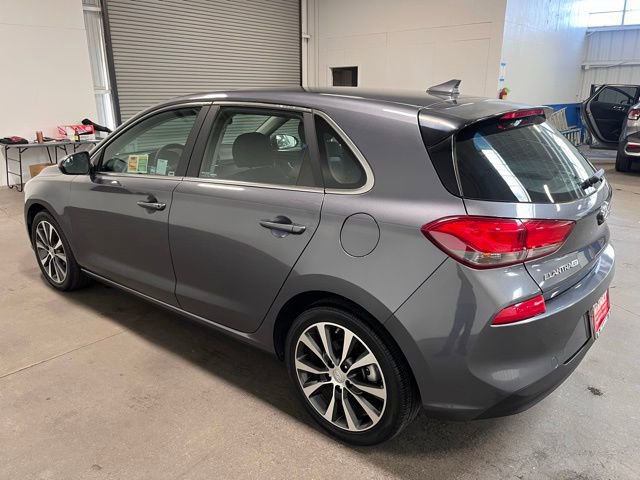 Used 2019 Hyundai Elantra GT image 5