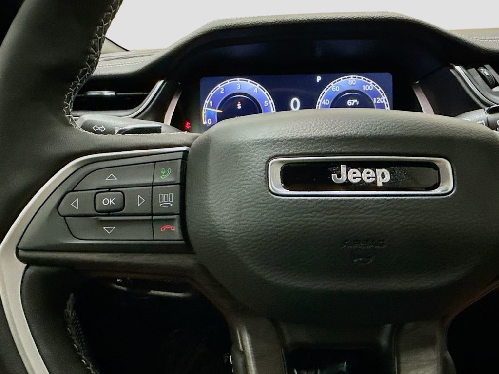 New 2025 Jeep Grand Cherokee L Limited w/ Black Appearance Package image 32