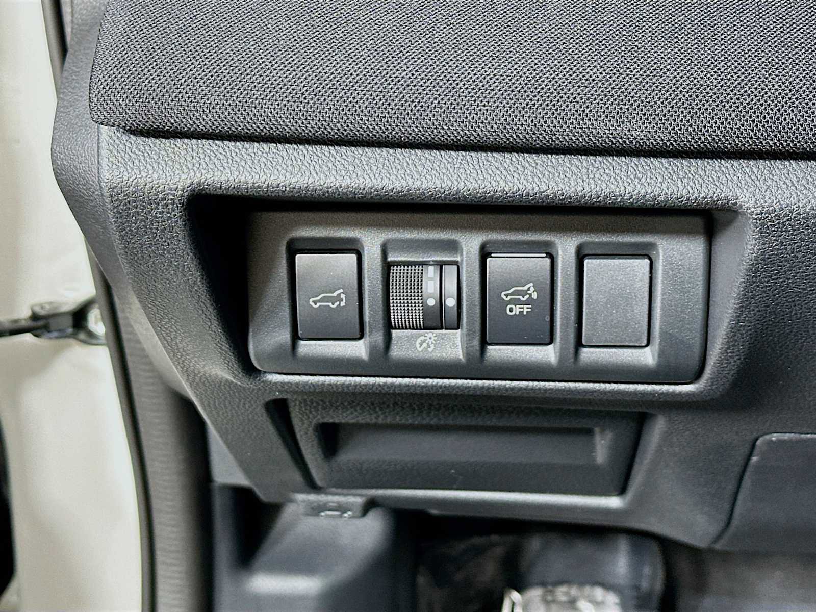 Certified 2025 Subaru Outback Premium image 10