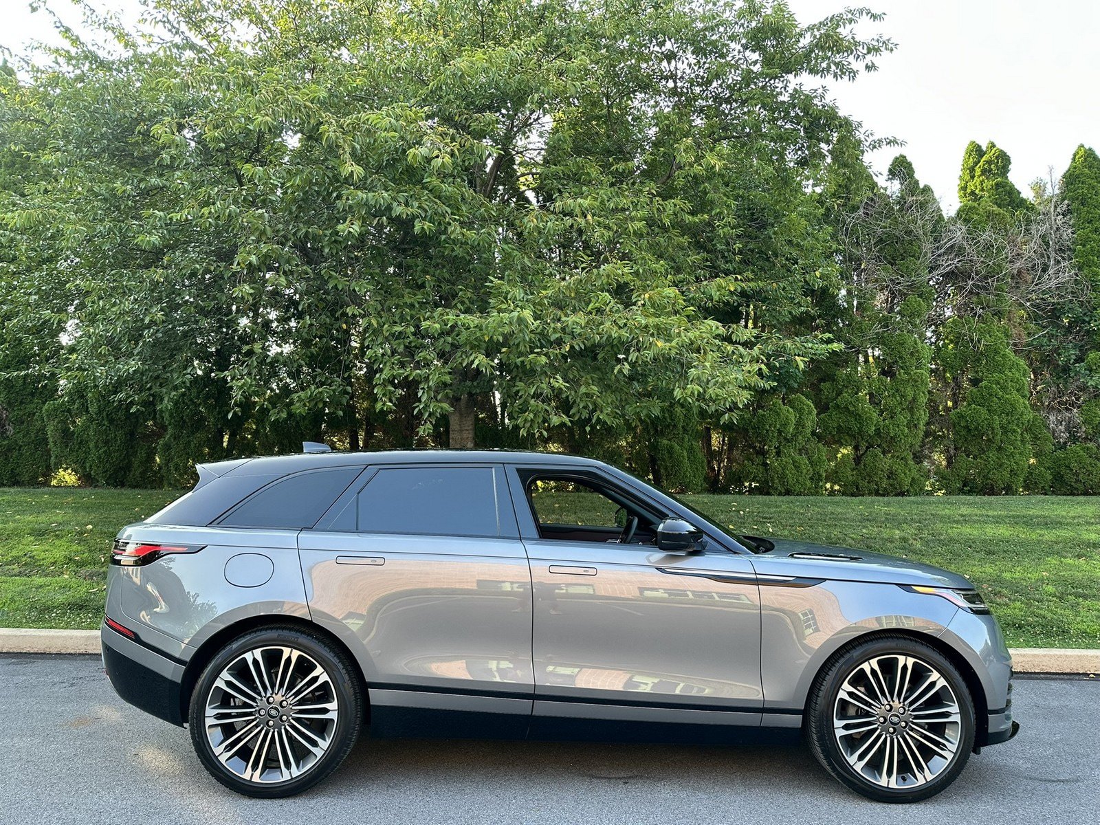 Used 2024 Land Rover Range Rover Velar Dynamic HSE AWD/4WD image 45