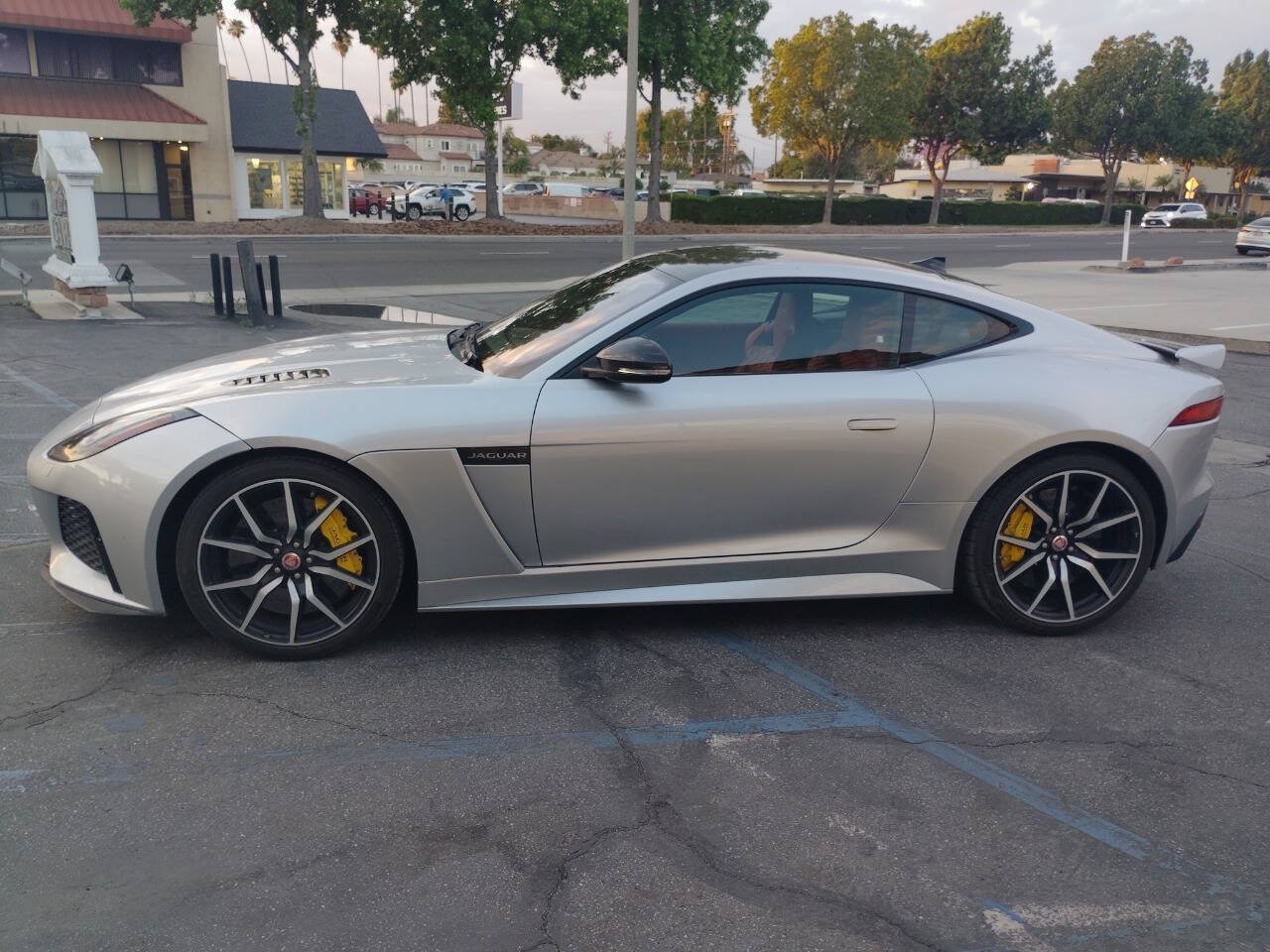 Used 2017 Jaguar F-TYPE SVR AWD/4WD image 9