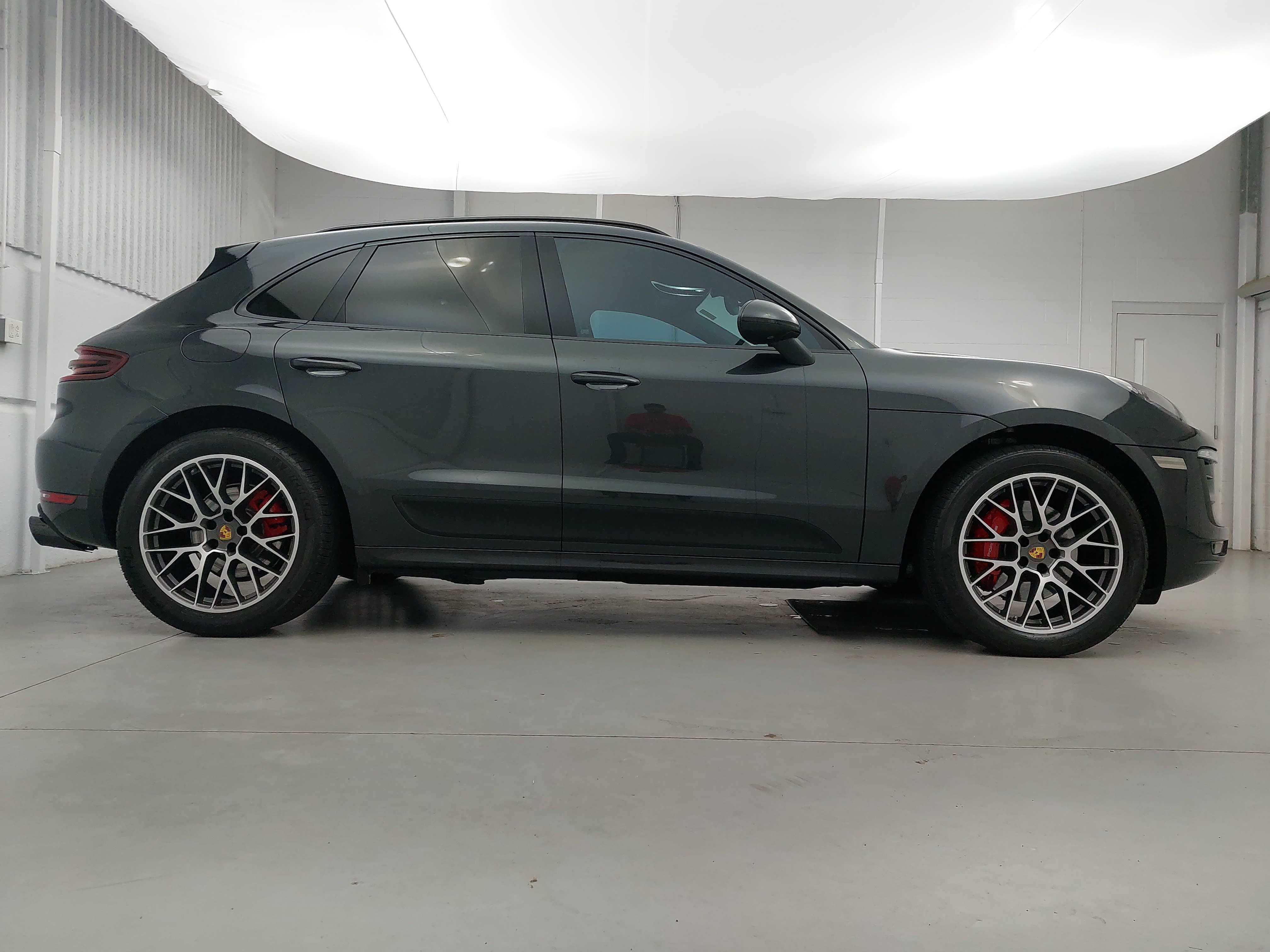 Certified 2017 Porsche Macan GTS AWD/4WD image 8