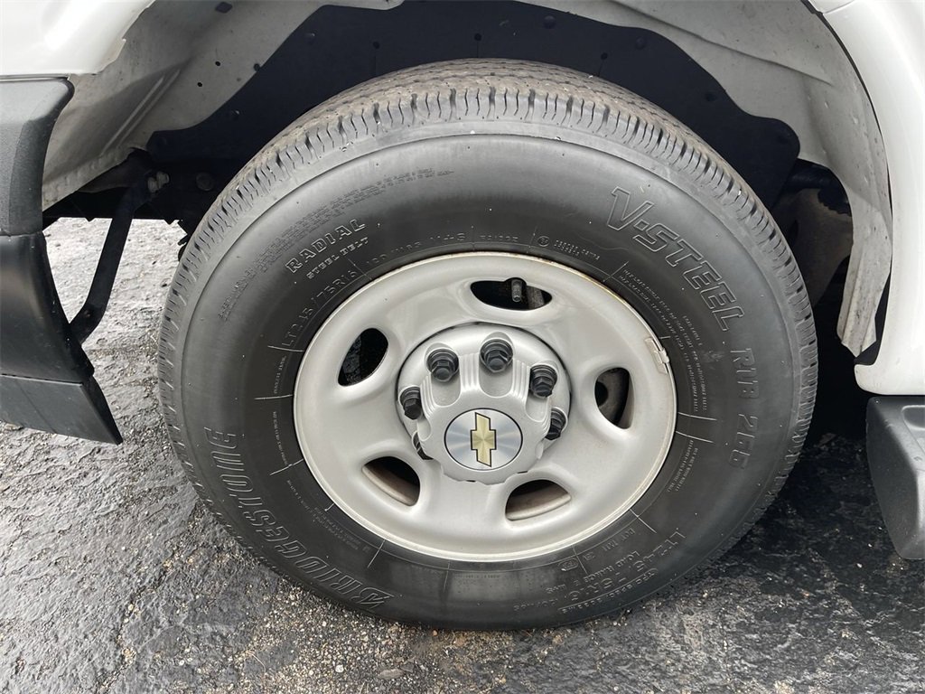 Used 2023 Chevrolet Express 3500 LS image 2