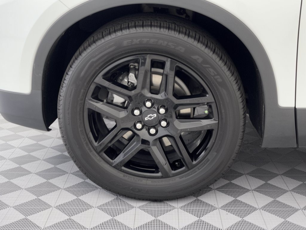 Used 2021 Chevrolet Blazer LT w/ LPO, Black Accent Package FWD image 13