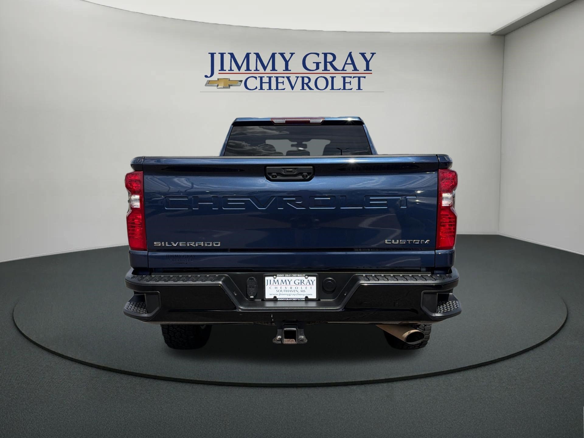 Used 2022 Chevrolet Silverado 2500 Custom w/ Custom Value Package AWD/4WD image 4