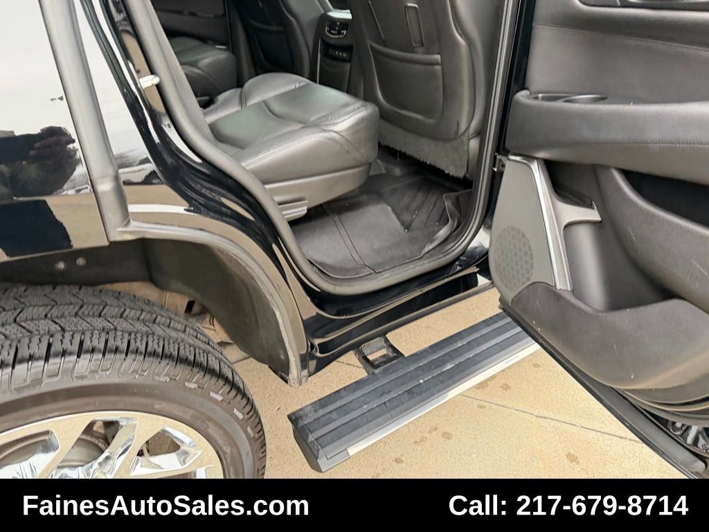 Used 2018 Cadillac Escalade Premium Luxury image 92