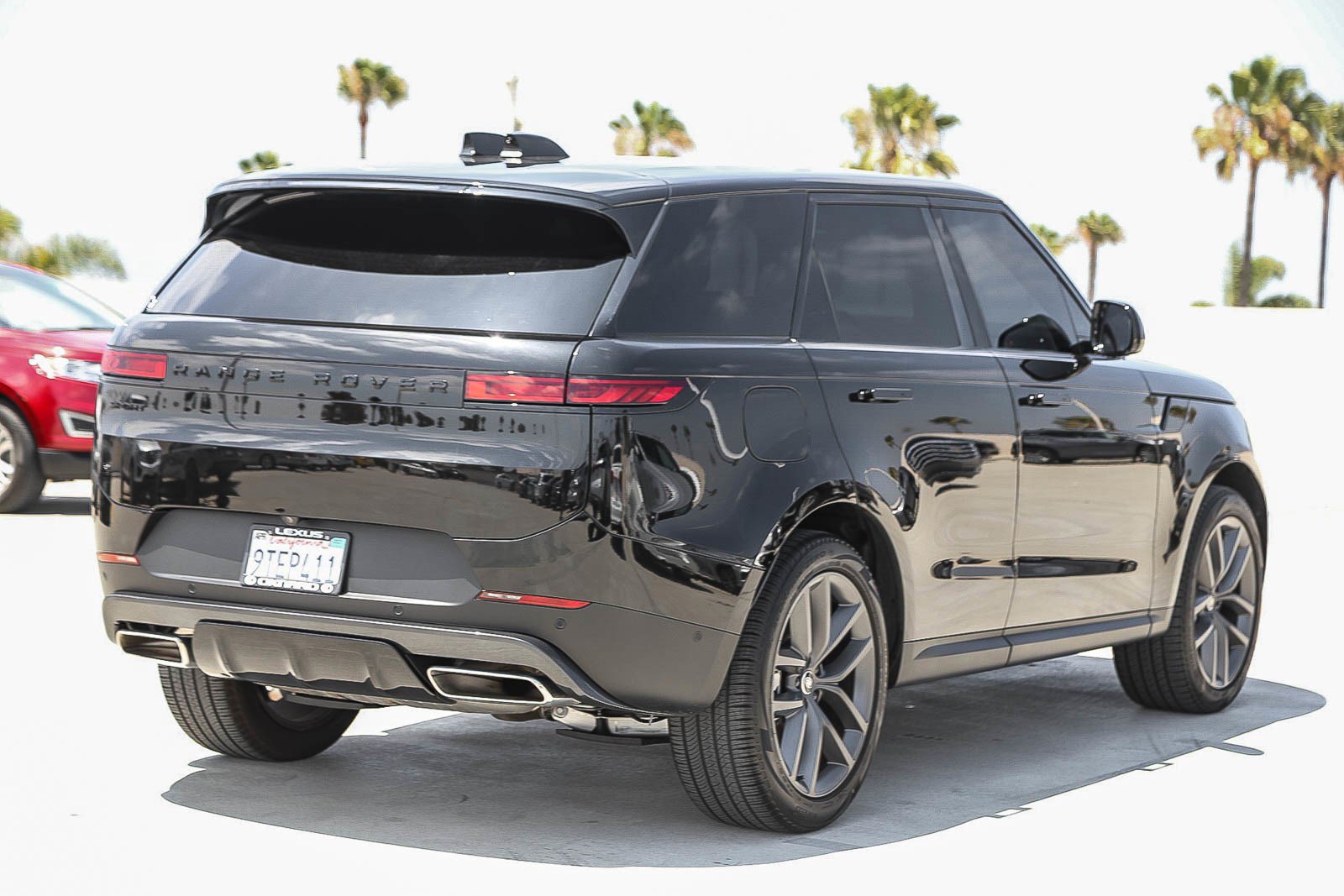 Used 2025 Land Rover Range Rover Sport SE AWD/4WD image 7