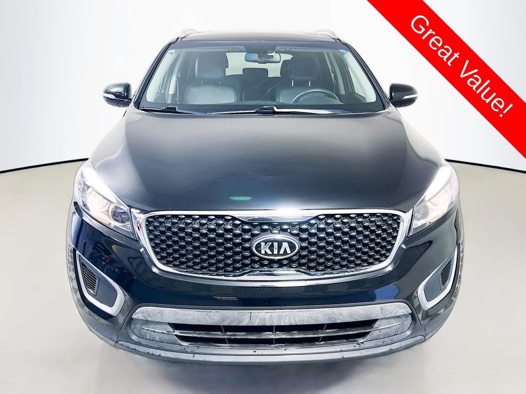 Certified 2017 Kia Sorento LX w/ LX Convenience Package image 2
