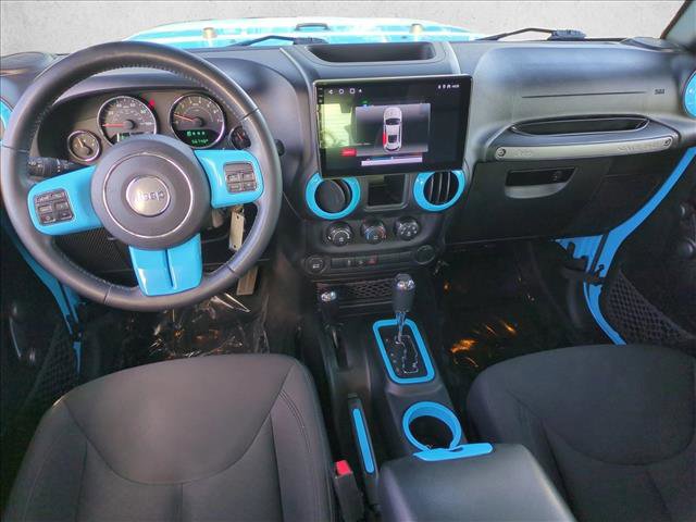 Used 2018 Jeep Wrangler Unlimited Sport w/ Connectivity Group image 16