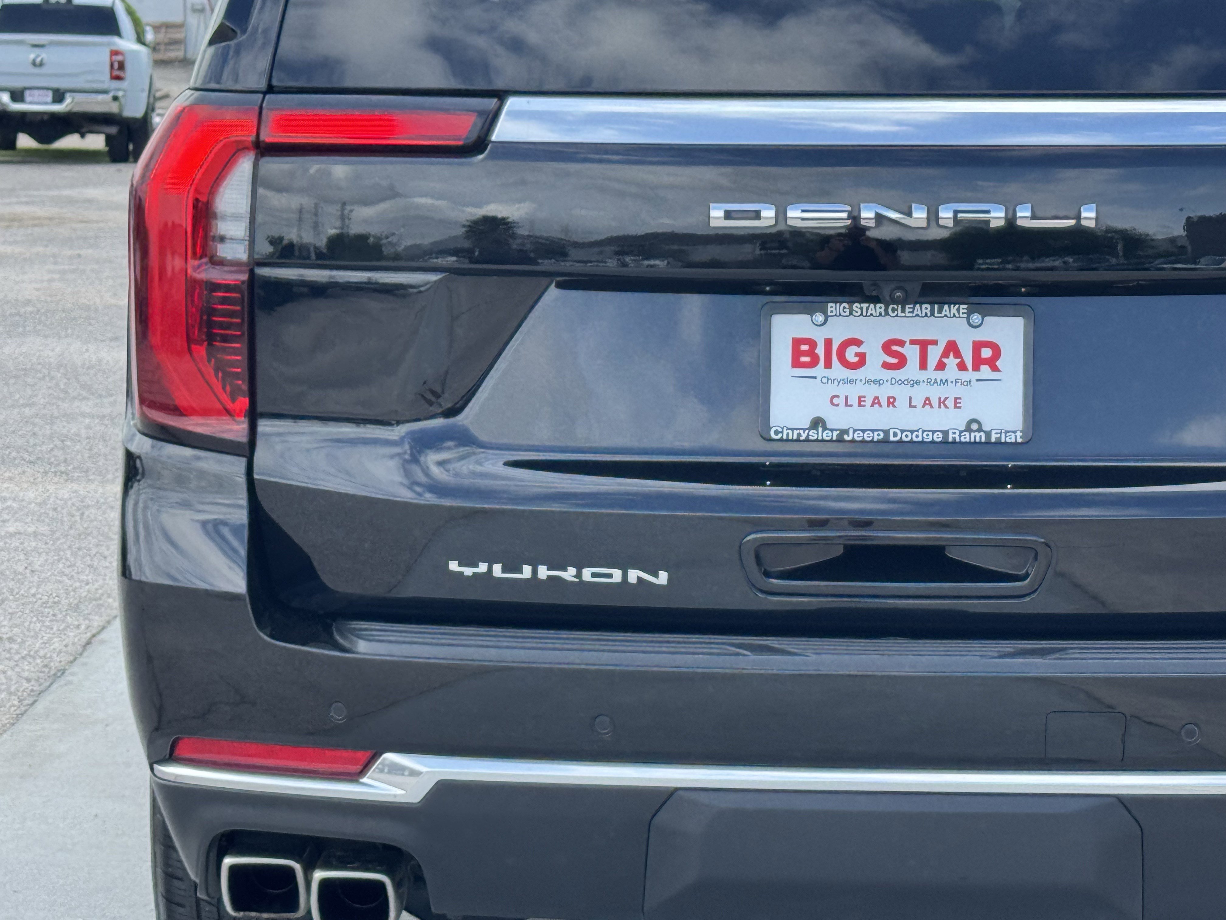 Used 2025 GMC Yukon Denali image 12