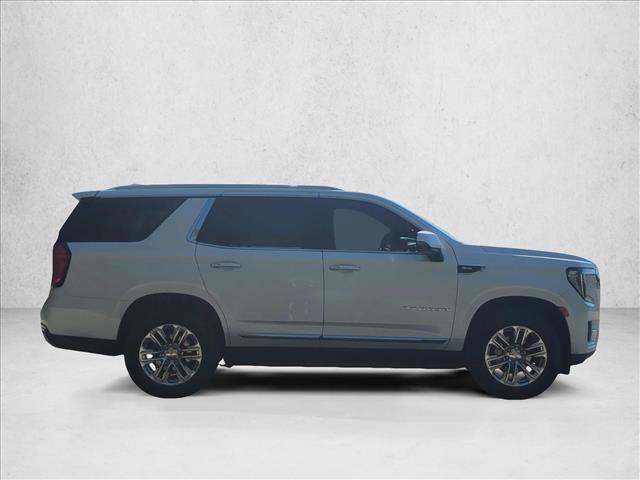 Used 2023 GMC Yukon SLT w/ SLT Luxury Package AWD/4WD image 4