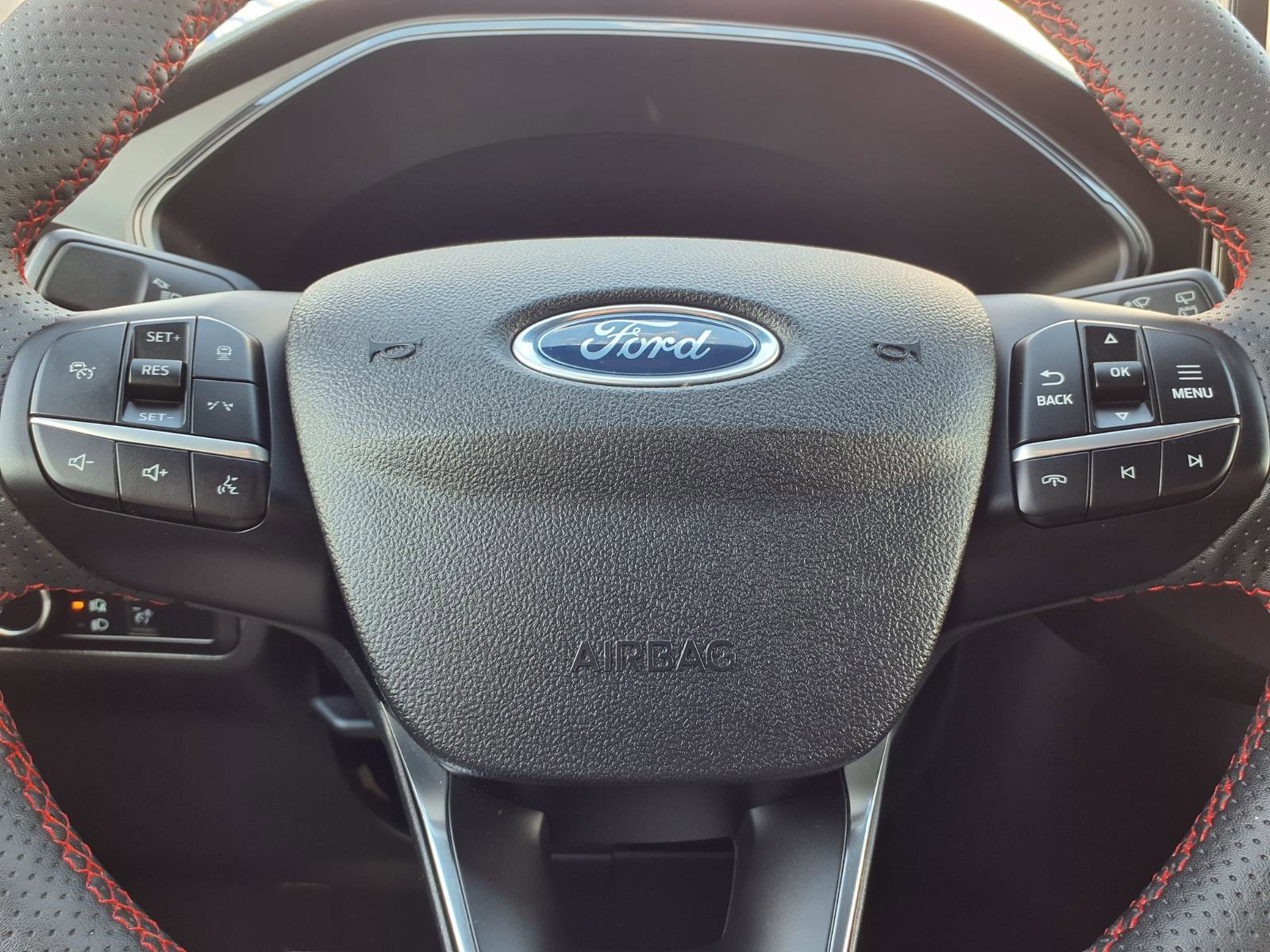 Used 2023 Ford Escape ST-Line w/ Tech Pack #1 AWD/4WD image 16