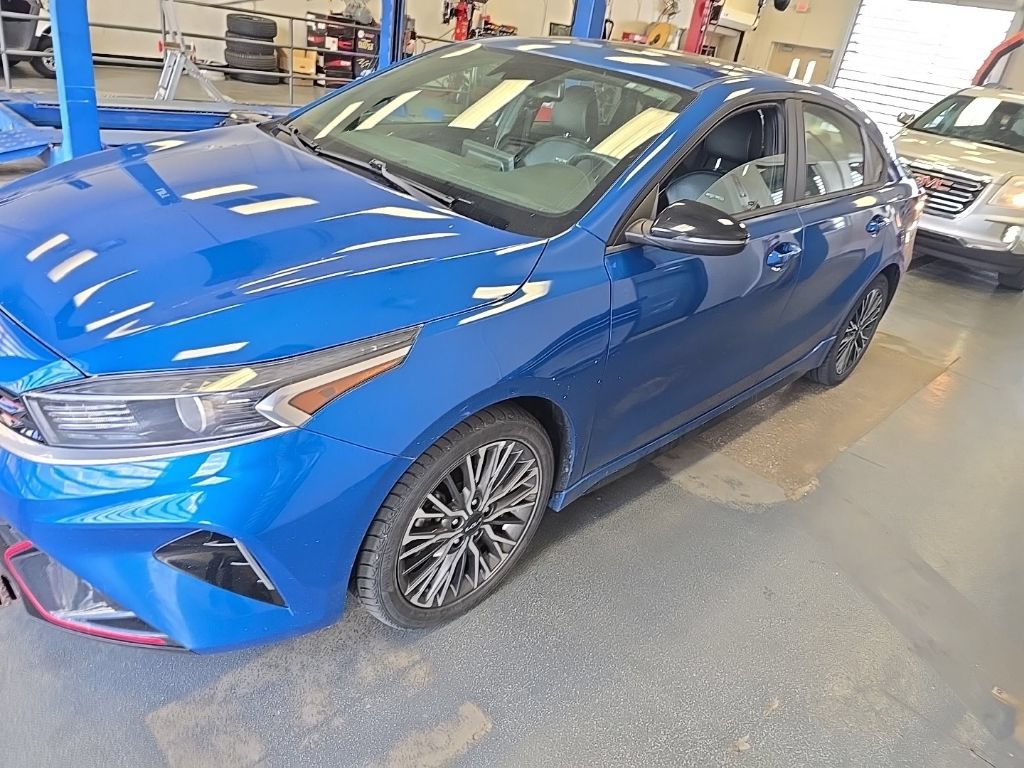 Used 2023 Kia Forte GT-Line w/ GT-Line Premium Package FWD image 4
