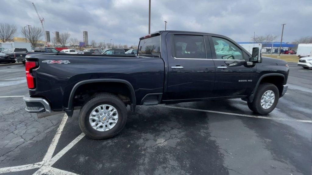 Used 2024 Chevrolet Silverado 2500 LTZ image 2