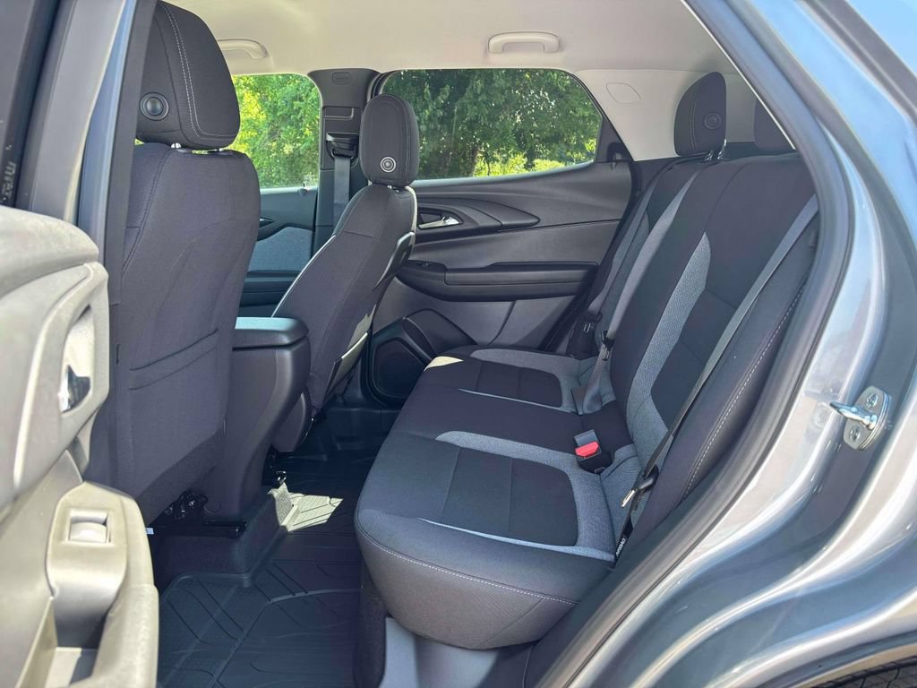 New 2026 Chevrolet TrailBlazer LT w/ LT Cold Weather Package FWD image 20